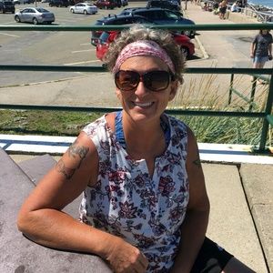 Meet your Posher, Valerie